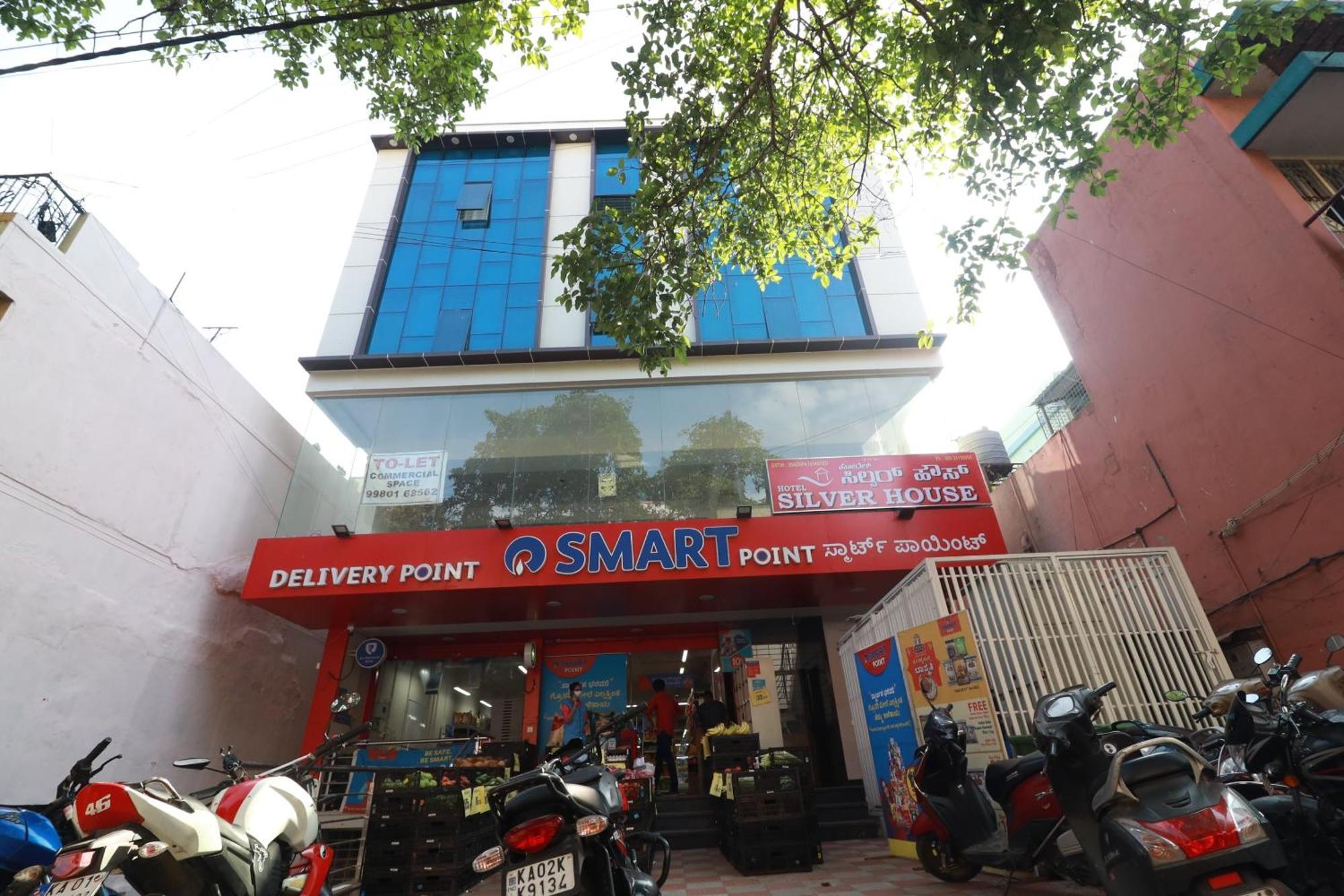 Super Hotel O Silver House Near Mantri Square Mall Bangalore Dış mekan fotoğraf